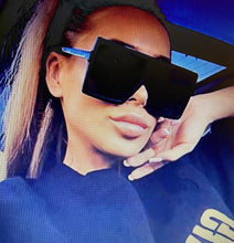 Load image into Gallery viewer, Oversized shades The Chelsea (black)
