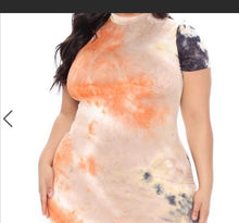 Load image into Gallery viewer, Plus Size Short Sleeve Midi Body con dress
